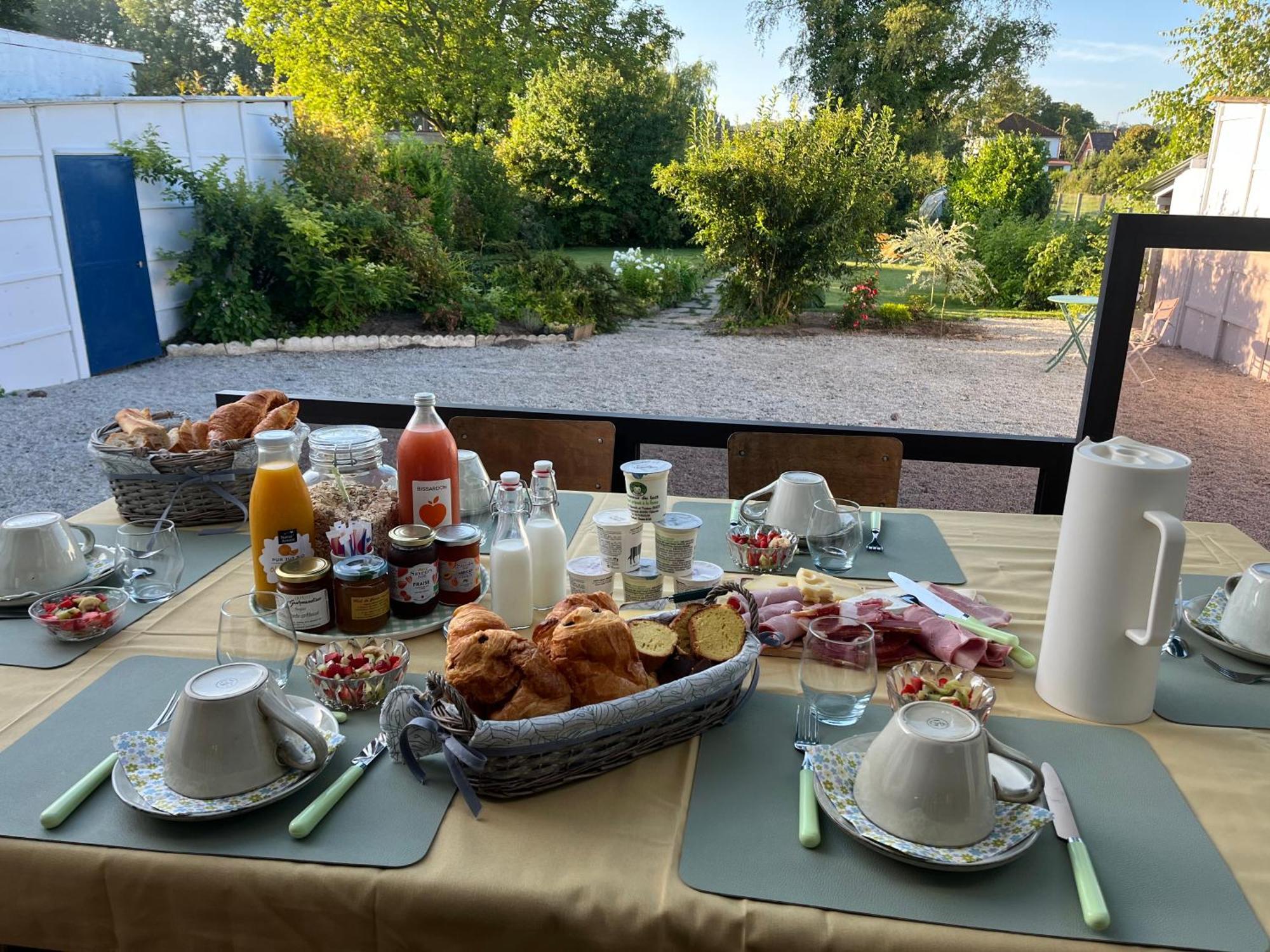 Bed and Breakfast L Hirondelle 3 Erondelle Exterior foto